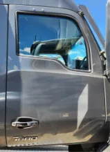 Picture of (Used) 2023 Kenworth T680, DOOR