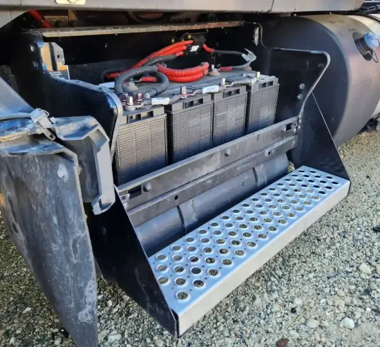 Picture of (Used) 2023 Kenworth T680, BATTERY BOX