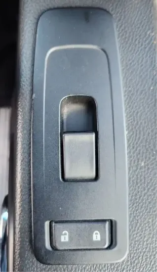 Picture of (Used) 2023 Kenworth T680, DOOR ELECTRIC SWITCH