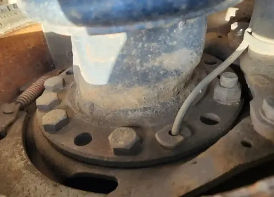 Picture of (Used) 2022 International LT625, REAR DIFFERENTIAL HUBS