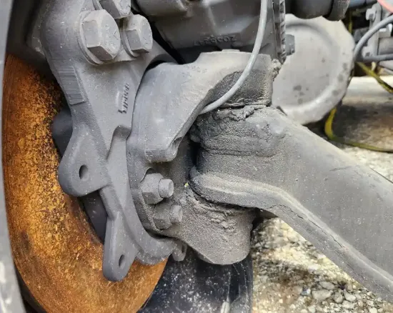 Picture of (Used) 2019 International LT625, FRONT SPINDLE/KNUCKLE