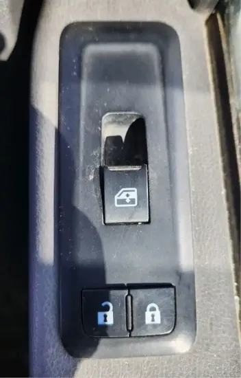 Picture of (Used) 2022 International LT625, DOOR ELECTRIC SWITCH