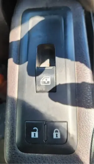 Picture of (Used) 2022 International LT625, DOOR ELECTRIC SWITCH