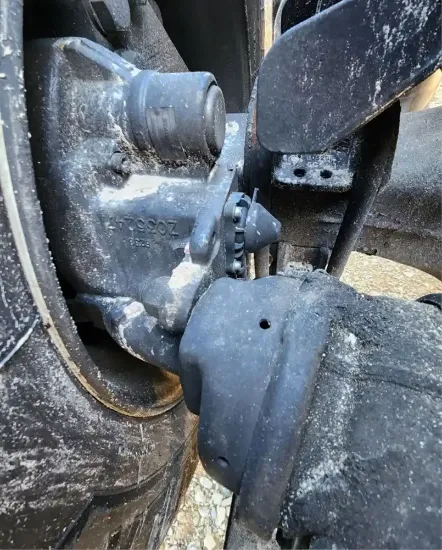Picture of (Used) 2019 International LT625, BRAKE CALIPER FRONT TANDEM