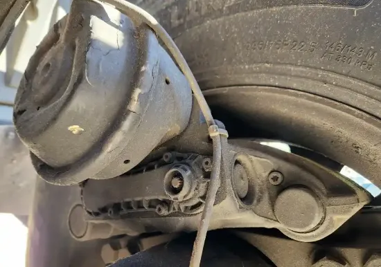 Picture of (Used) 2019 International LT625, BRAKE CALIPER FRONT AXLE BEAM