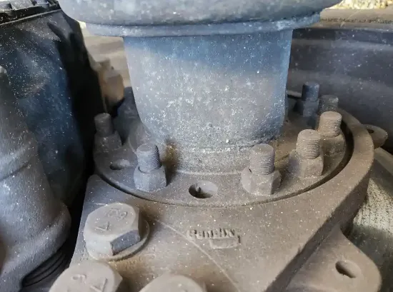 Picture of (Used) 2019 International LT625, FRONT DIFFERENTIAL HUBS