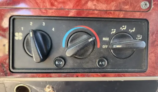 Picture of (Used) 2004 International 9400I, TEMPERATURE CONTROL ASSEMBLY