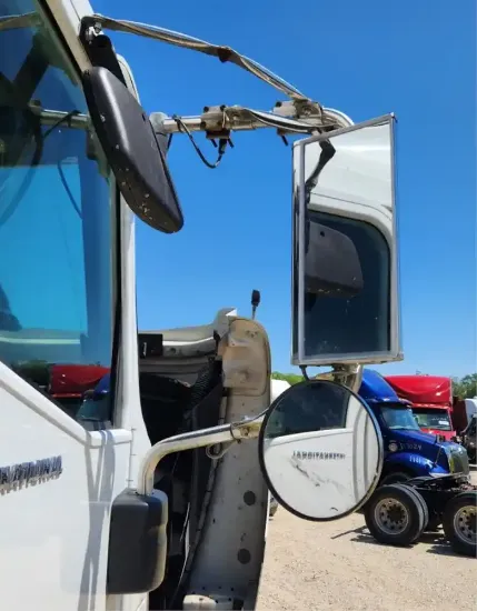 Picture of (Used) 2004 International 9400I, SIDE VIEW MIRROR