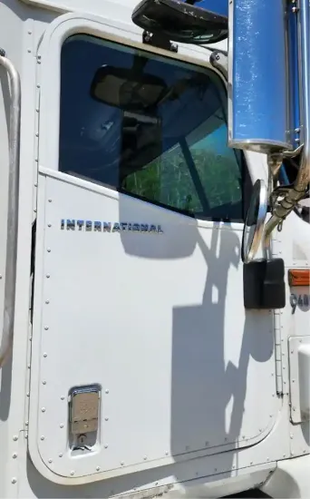 Picture of (Used) 2004 International 9400I, DOOR