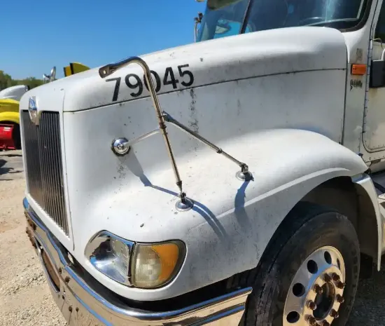 Picture of (Used) 2004 International 9400I, HOOD ASSEMBLY