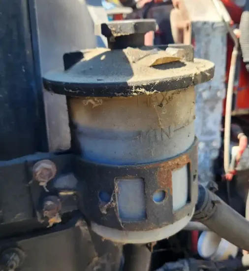 Picture of (Used) 2004 International 9400I, POWER STEERING RESERVOIR