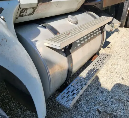 Picture of (Used) 2004 International 9400I, FUEL TANK