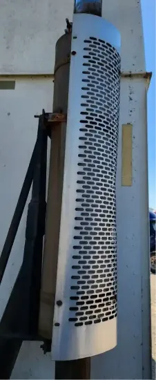 Picture of (Used) 2004 International 9400I, MUFFLER SHIELDS