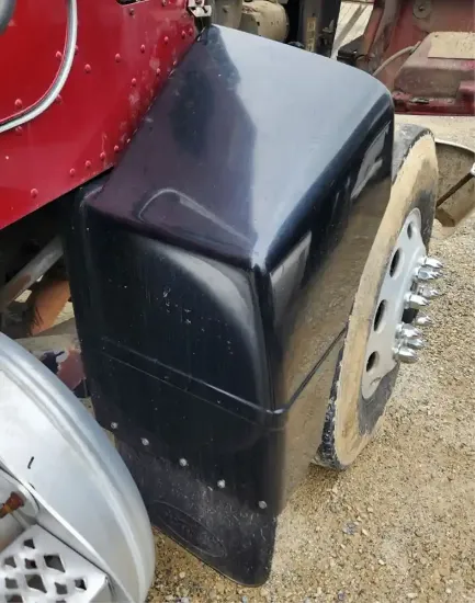 Picture of (Used) 2004 Peterbilt 385, FENDER EXTENSION