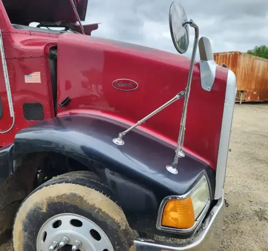 Picture of (Used) 2004 Peterbilt 385, HOOD ASSEMBLY