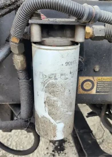 Picture of (Used) 2004 Peterbilt 385, WATER SEPARATOR