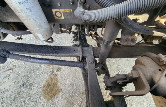Picture of (Used) 2004 Peterbilt 385, FRONT LEAF SPRINGS