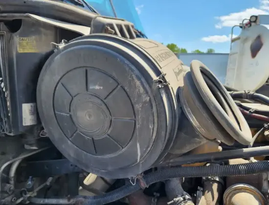 Picture of (Used) 2006 Freightliner Columbia 120, AIR CLEANER