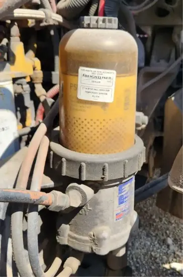 Picture of (Used) 2006 Freightliner Columbia 120, WATER SEPARATOR