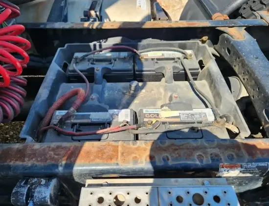 Picture of (Used) 2006 Freightliner Columbia 120, BATTERY BOX