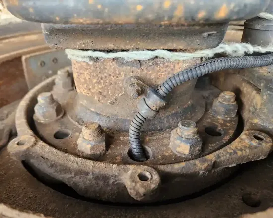 Picture of (Used) 2006 Freightliner Columbia 120, REAR DIFFERENTIAL HUBS