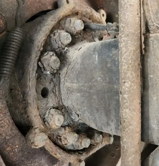 Picture of (Used) 2005 Freightliner M2 106, DIFFERENTIAL HUBS
