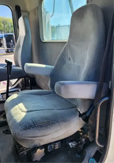 Picture of (Used) 2006 Freightliner Columbia 120, SEAT