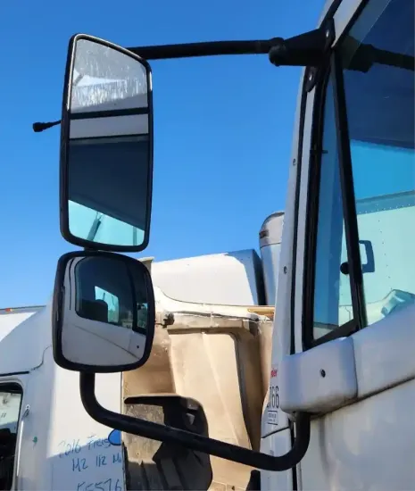 Picture of (Used) 2006 Freightliner Columbia 120, SIDE VIEW MIRROR