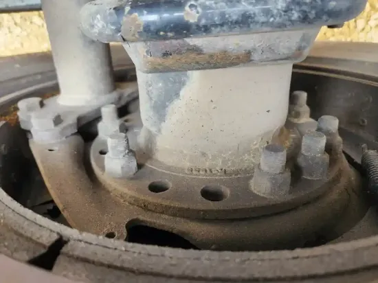 Picture of (Used) 2018 Freightliner Columbia 120 Glider, FRONT DIFFERENTIAL HUBS