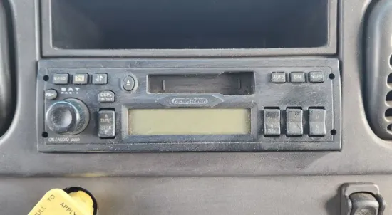 Picture of (Used) 2005 Freightliner M2 106, RADIO