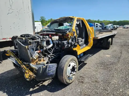 Picture of 2022-chevrolet-silverado-5500hd-full-size-pickup