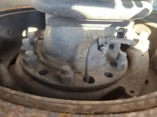 Picture of (Used) 2019 Freightliner Cascadia 126, FRONT DIFFERENTIAL HUBS