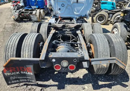 Picture of (Used) 2019 Freightliner Cascadia 126, COMPLETE TANDEM CUTOFF