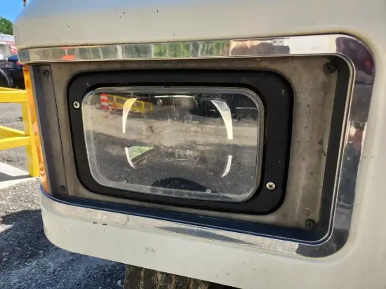Picture of (Used) 2020 Mack Pinnacle, HEADLAMP ASSEMBLY