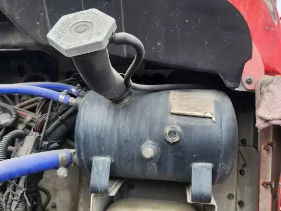 Picture of (Used) 2006 Kenworth T300, RADIATOR OVERFLOW BOTTLE