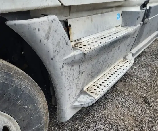 Picture of (Used) 2018 Freightliner Cascadia 125, TANK FAIRINGS