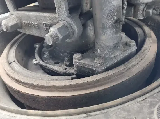Picture of (Used) 2016 Kenworth K370, DIFFERENTIAL HUBS
