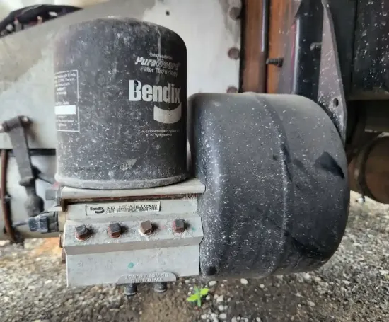 Picture of (Used) 2014 Peterbilt 337, AIR DRYER