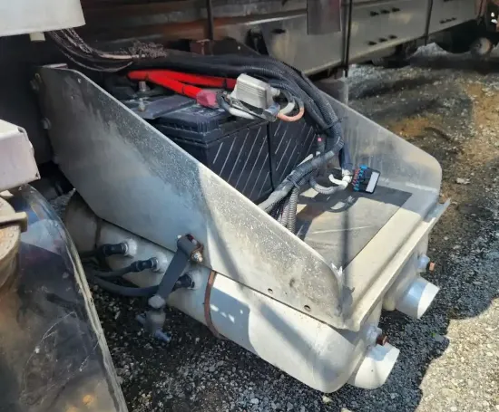 Picture of (Used) 2014 Peterbilt 337, BATTERY BOX