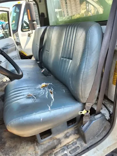 Picture of (Used) 1999 GMC C6500, SEAT