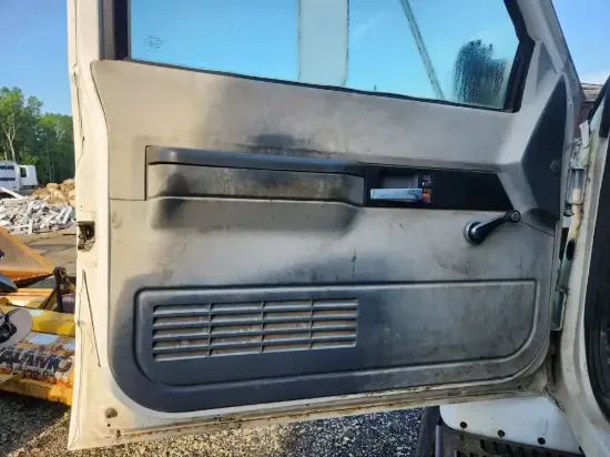 Picture of (Used) 1999 GMC C6500, INTERIOR DOOR PANEL