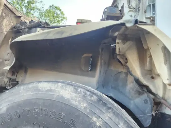 Picture of (Used) 1999 GMC C6500, INNER FENDER