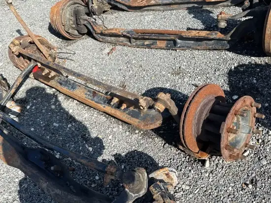 Picture of (Used) 2005 Hino 268, FRONT AXLE COMPLETE