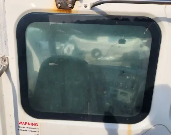 Picture of (Used) 2019 Freightliner Cascadia 126, BACK GLASS