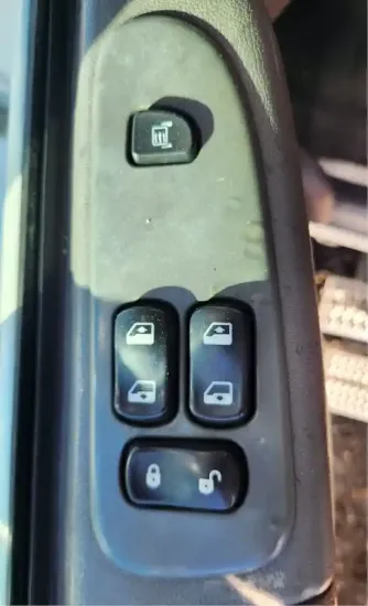 Picture of (Used) 2014 Peterbilt 337, DOOR ELECTRIC SWITCH