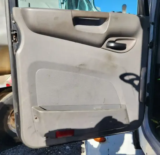 Picture of (Used) 2014 Peterbilt 337, INTERIOR DOOR PANEL