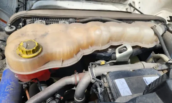 Picture of (Used) 2020 Freightliner Cascadia 126, RADIATOR OVERFLOW BOTTLE/COOLANT RESERVOIR