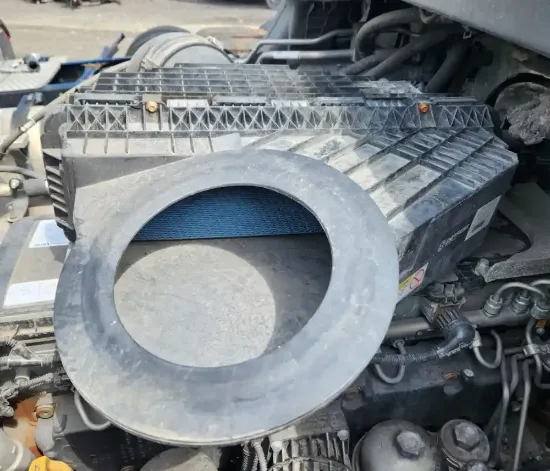 Picture of (Used) 2020 Freightliner Cascadia 126, AIR CLEANER