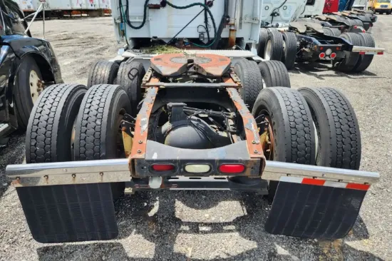 Picture of (Used) 2006 Volvo VNL, COMPLETE TANDEM CUTOFF