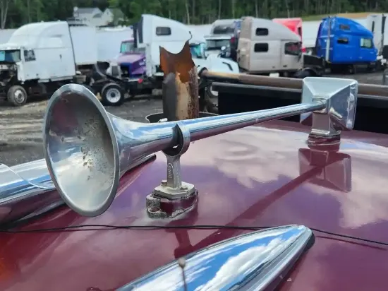 Picture of (Used) 2012 Peterbilt 367, AIR HORN